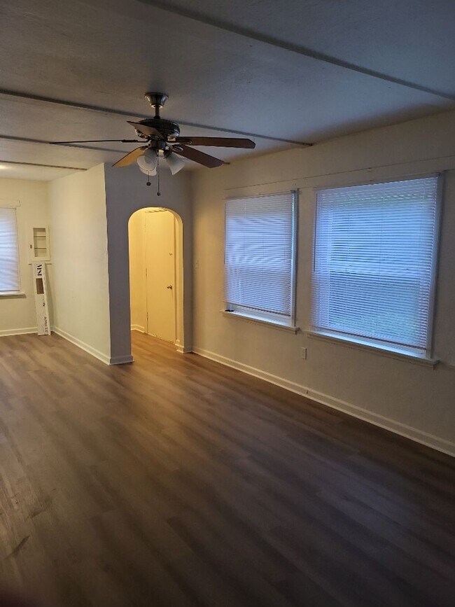 Photo - Charming Vintage Three Bedroom In Camas