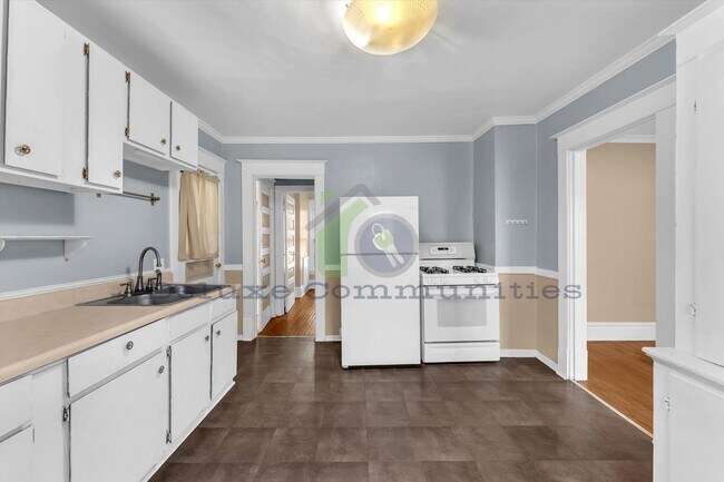 Photo - 312 Eastern Ave SE Unit 2