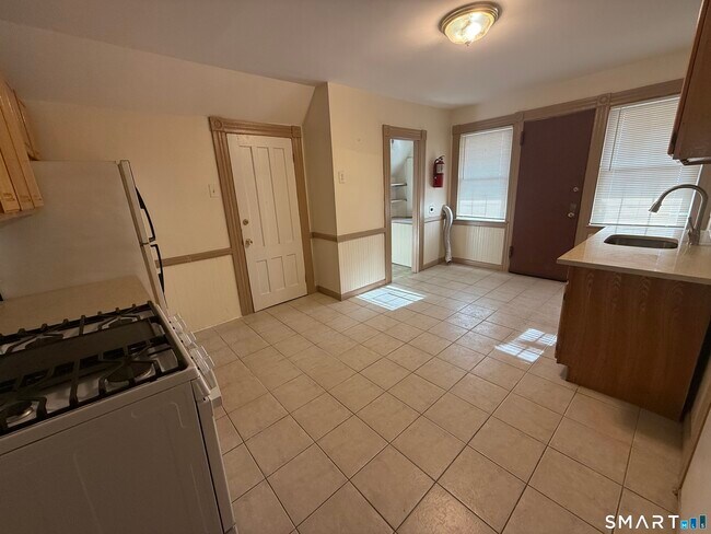 Photo - 215 Woodlawn Terrace Unit 3