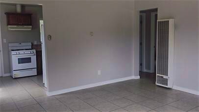 Photo - 856-858 S Gregory St