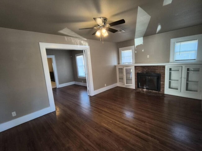 Photo - 814 S St Louis Ave