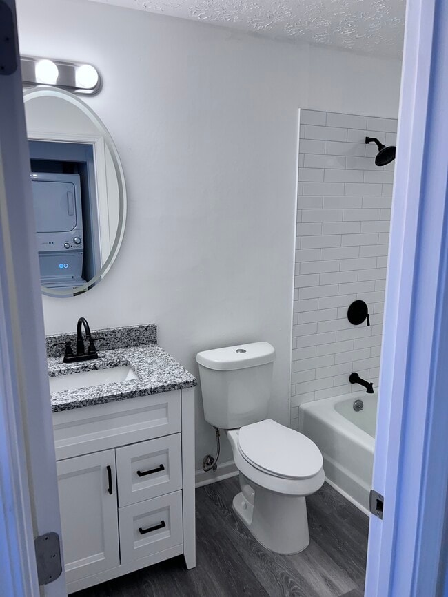 Photo - 1724 Wesley Way NW