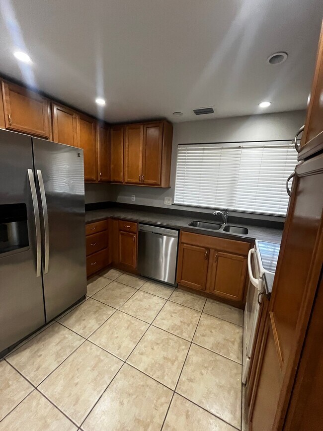Photo - 2880 Greenbriar St