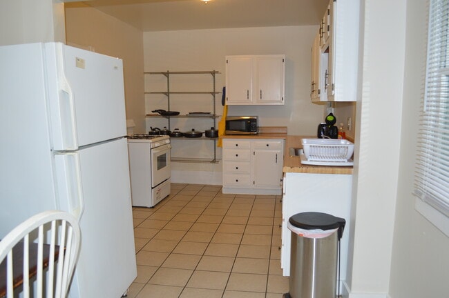 Photo - 105-107 N Quarry St Unidad 107-2