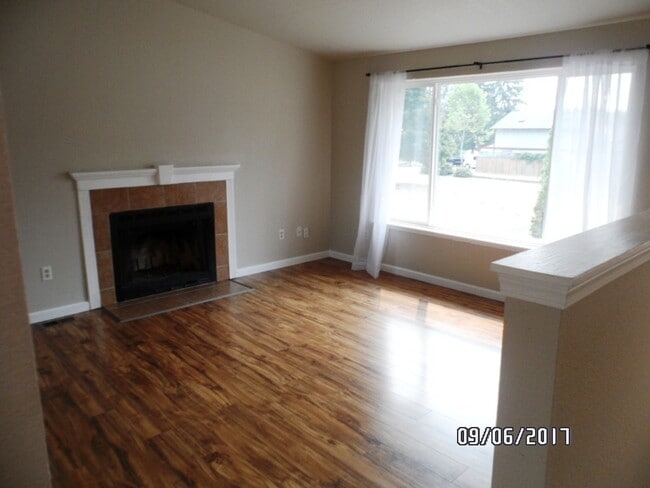 Photo - UNIVERSITY PLACE 4 bdrm, 2 bath, $2995 rent