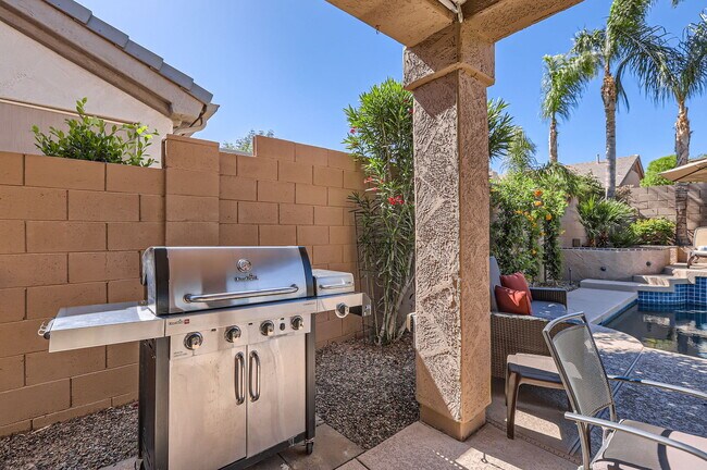 Photo - 6408 E Waltann Ln House