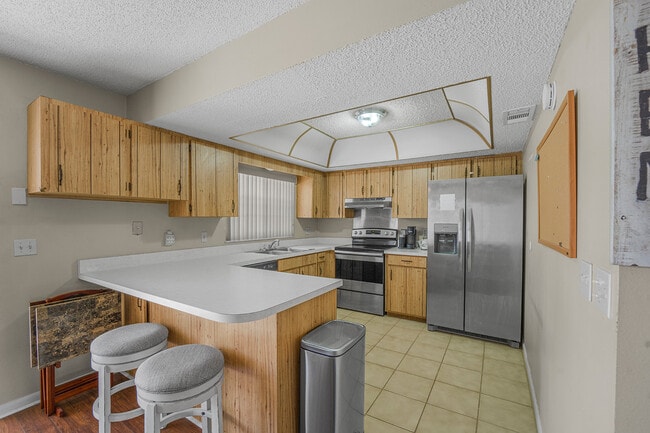 Photo - 784 E Fairbairn Dr