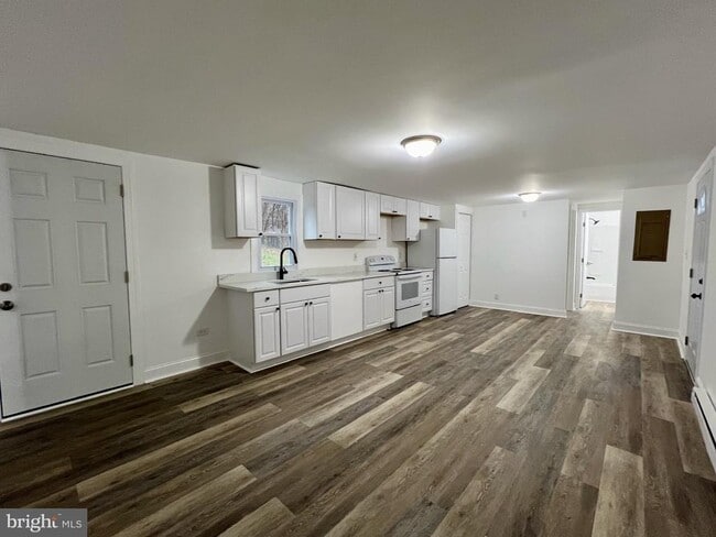 Photo - 20 Laurel Hill Ln