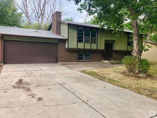 Building Photo - Spacious 4 Bed, 2 Bath House in West Fort ...
