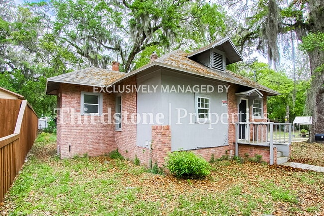 Photo - 2771 Sunnyside St