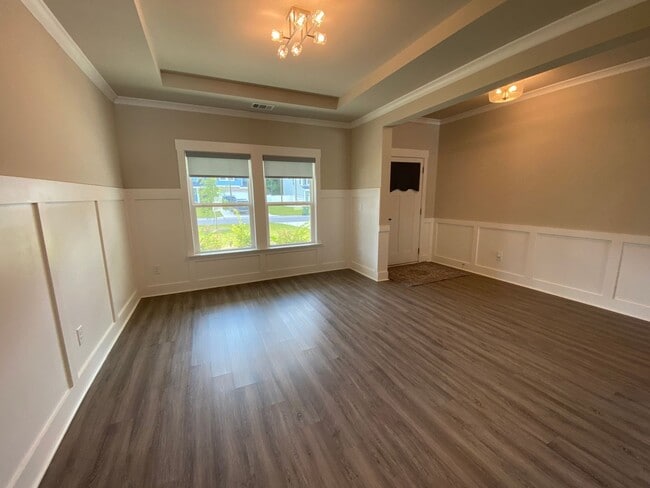 Photo - 5 bedrooms 3 bathroom Smart Home