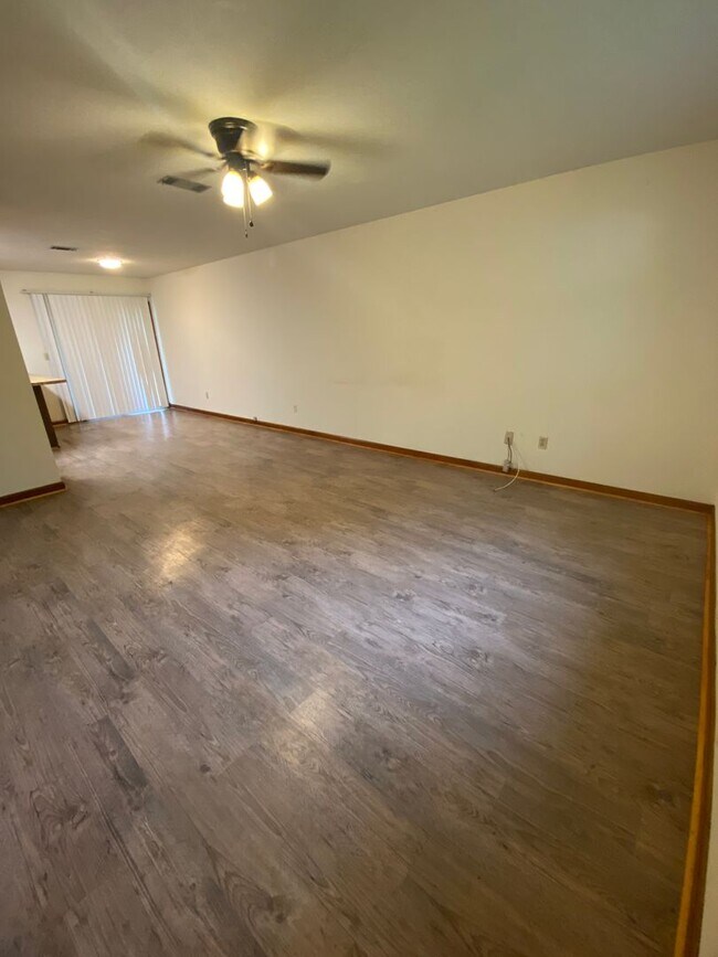 Photo - Duplex In Lake Jackson