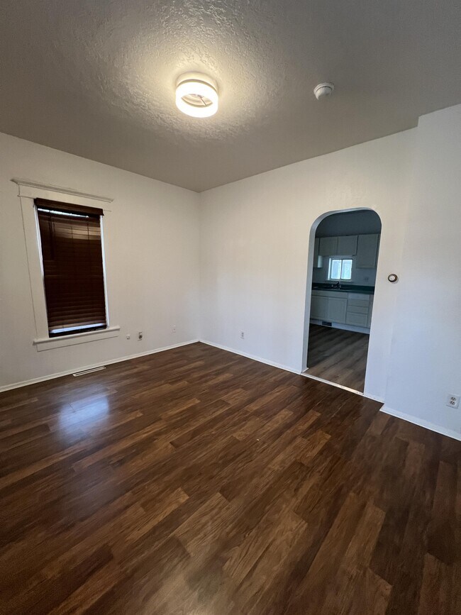 Photo - 820 N Custer St