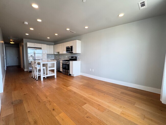 Photo - 250 Meridian St Unit 204