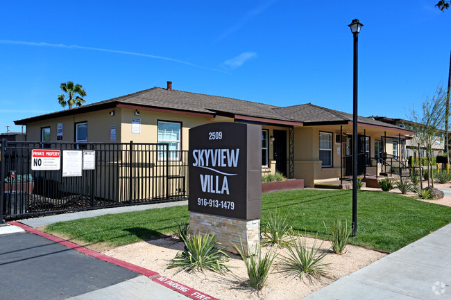 Skyview Villa & Somerset Apartments - Skyview Villa & Somerset Apartments