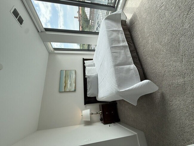 Photo - 95 8th St NW Unidad SI ID1604699P