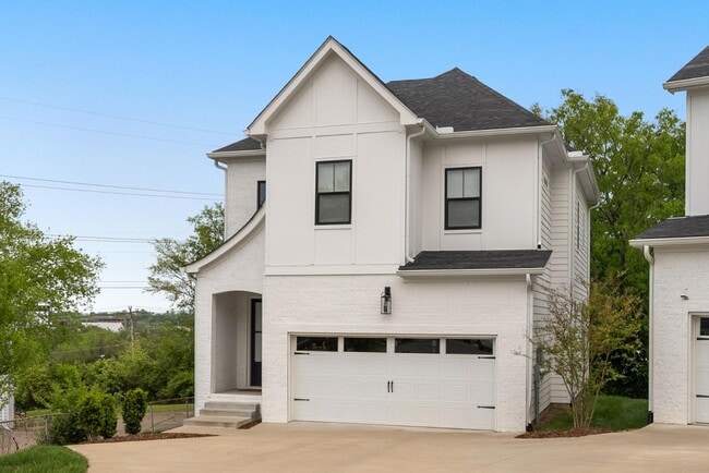 Photo - 500 Waycross Dr