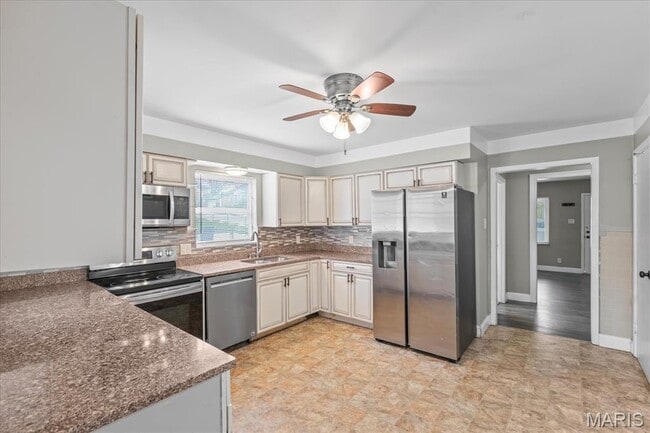 Photo - 7347 Dale Ave Unit 7347