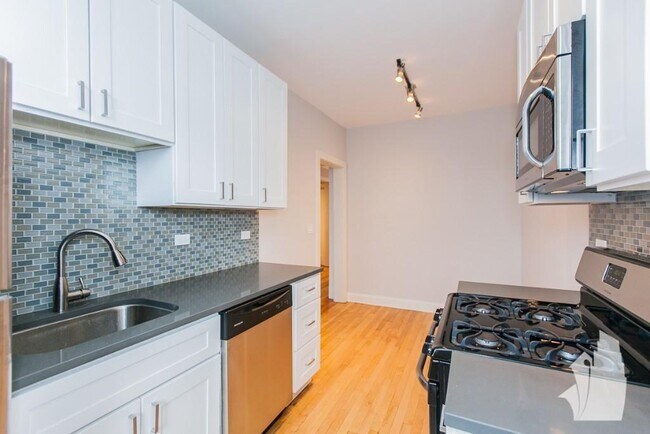 Photo - 2417 N Rockwell St