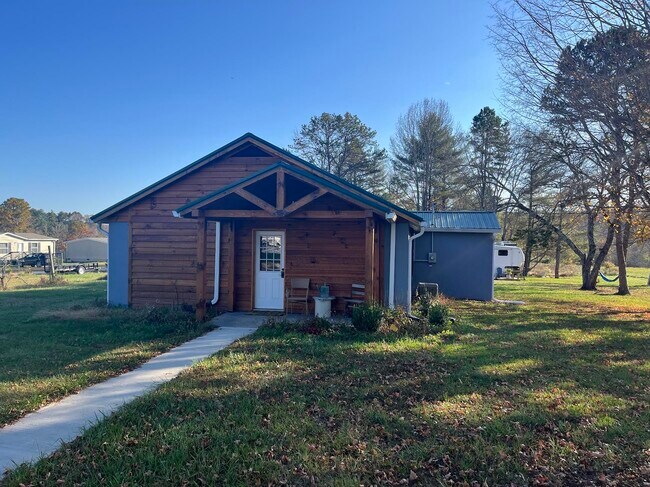 Building Photo - 256 Hoots Dr Rental