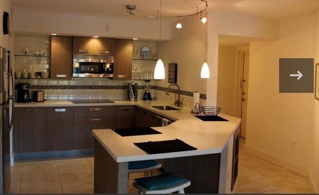 808 Villa Cir