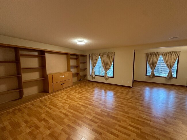 Photo - Charming 2-Bedroom Basement Apartment in K...