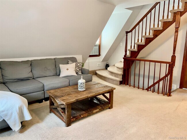 Photo - 1 Library Rd