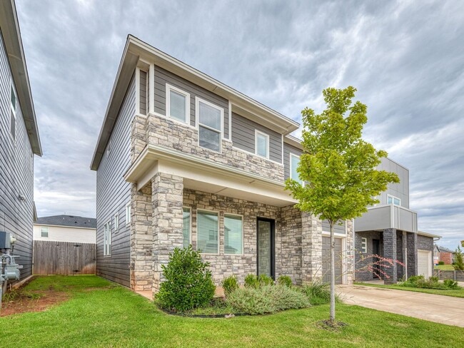 Photo - Beautiful New Construction Home in Edmond/...