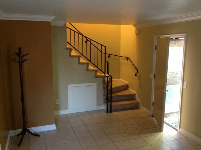 Photo - 918 S Mountain Ave