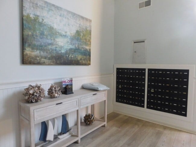 Photo - Remodeled 2 Bedroom 2 Bath Condo Over Looking Broad Creek