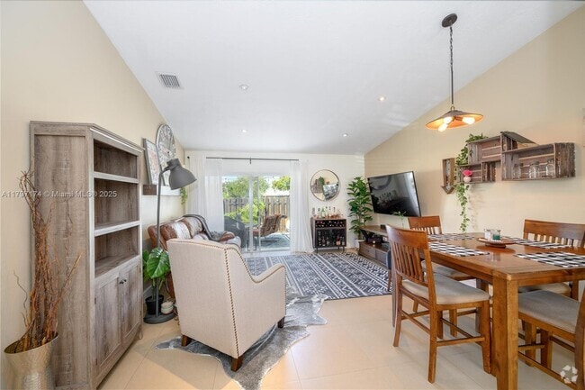 Building Photo - 12022 SW 110th St Cir E Rental