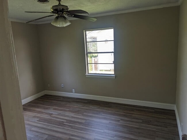 Photo - 3470 Kipling Dr