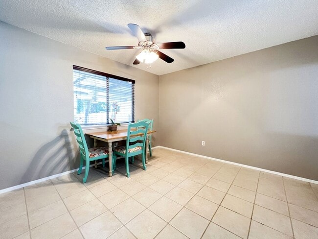 Photo - Comfortable 3 Bed, 2 Bath Home with Natural Light Throughout