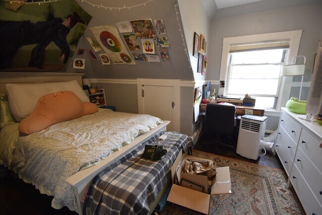 Photo - 33-35-35 Ridgemont St Unidad 3