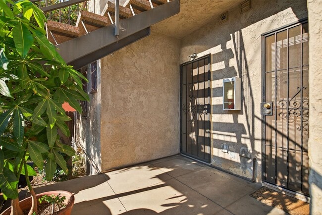 Building Photo - 1101 Orizaba Ave Rental