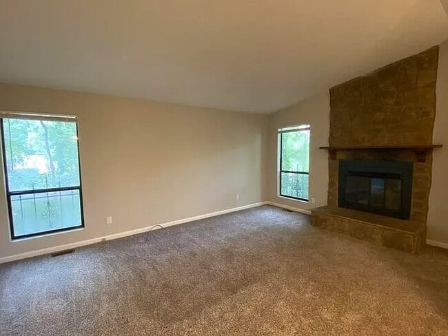 Photo - 1103 Ivy Rd