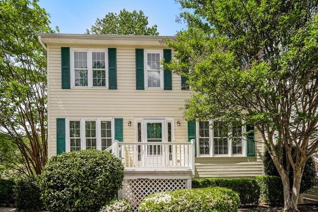 Building Photo - 221 Guinevere Ct