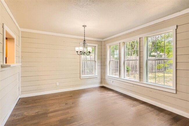 Photo - 8017 Briarwood Ln