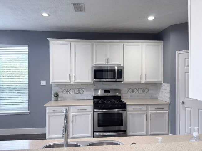 Photo - 18006 Barton Ridge Ln