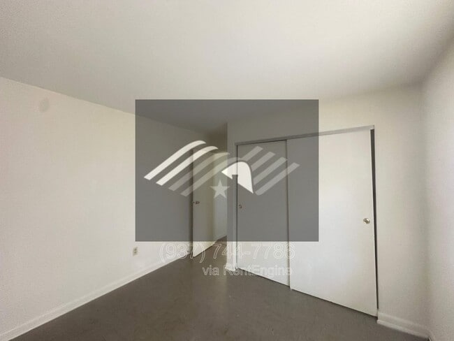 Photo - 807 E Trotwood Blvd