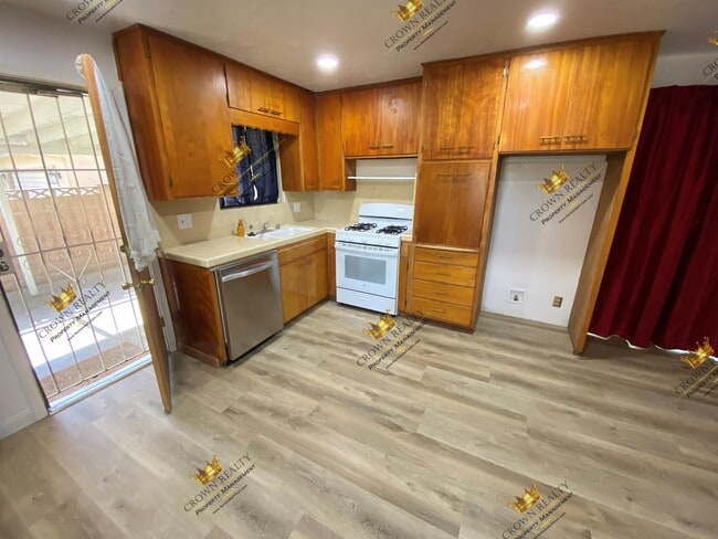 Photo - 1173 E Sierra Ave