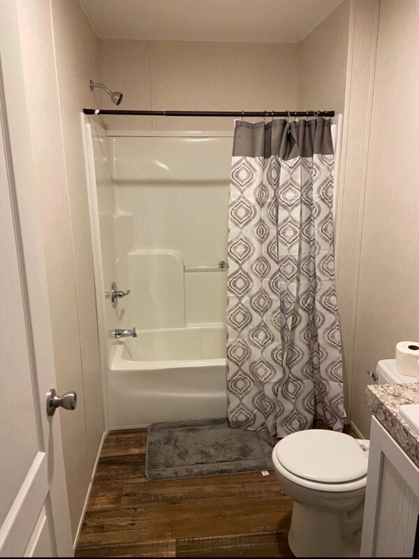 Photo - 325 Robin Ln