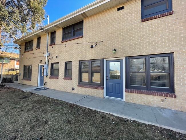 Building Photo - 2875 S Sherman St