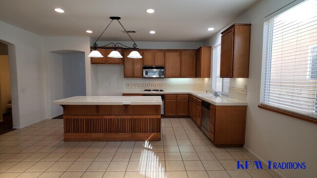 Photo - 3048 W Lingard St