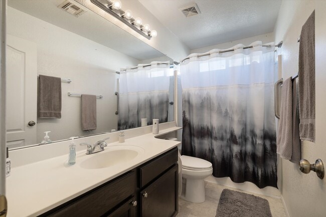 Photo - 7646 E Covina St