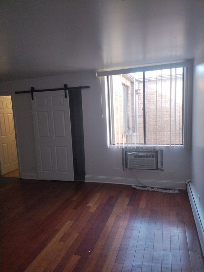 Photo - 5515 S Cornell Ave Unit 303