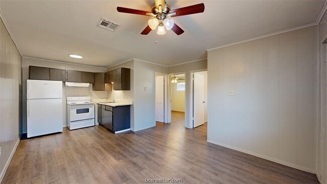 Photo - 208 Lynn Dr Unidad B