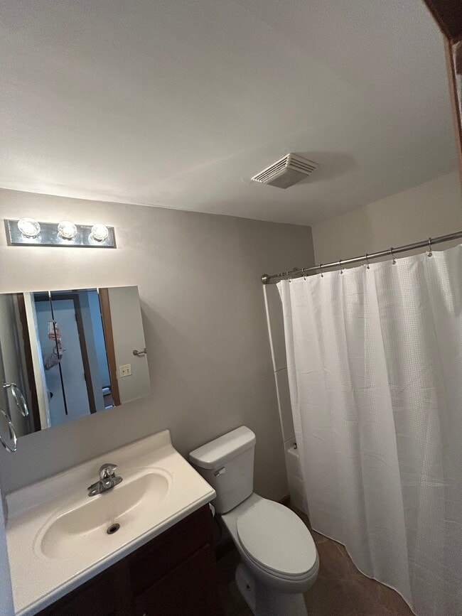 Photo - 351 E Spruce St Unit 351