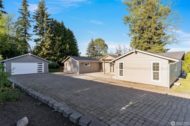 Building Photo - 23720 Locust Wy Rental