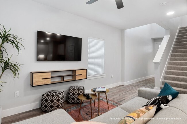 Photo - 28325 Birnham Woods Dr